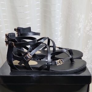 Black Guess "Carlyn" Strappy Gladiator Thong Sandals Sz8